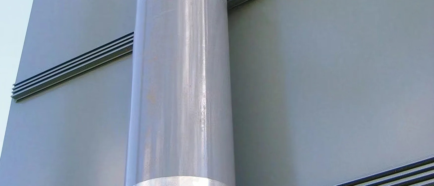 Steel post bg